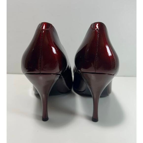 BCBGENERATION Ariel Ruby Red Patent Leather Stiletto Heels Shoes Womens 7.5 - Picture 4 of 7